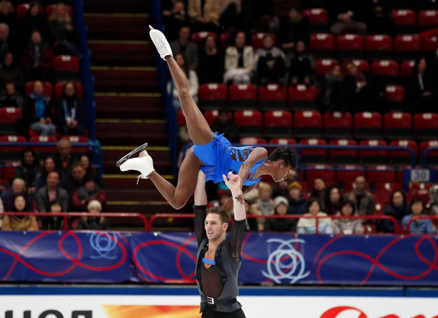 10858859-vanessa-james-i-morgan-cipres.jpg