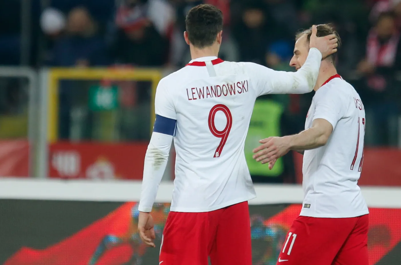 10868408-robert-lewandowski-l-gratuluje.jpg