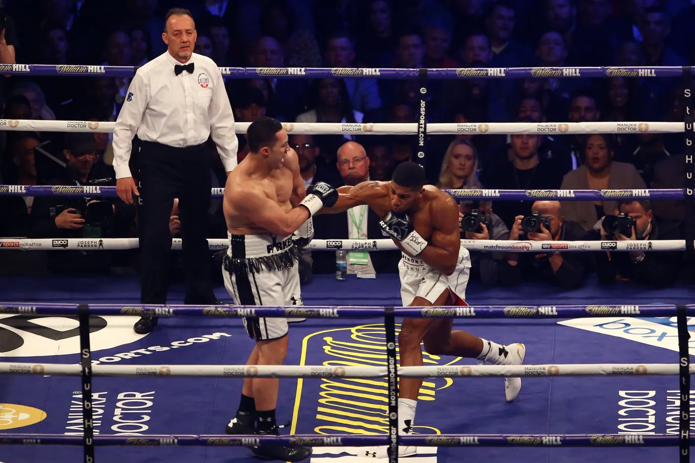 10877873-anthony-joshua-i-joseph-parker.jpg