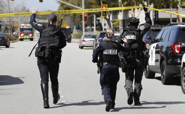 Strzały w siedzibie YouTube’a, napastniczka nie żyje. Wcześniej mówiła rodzinie, że nienawidzi firmy