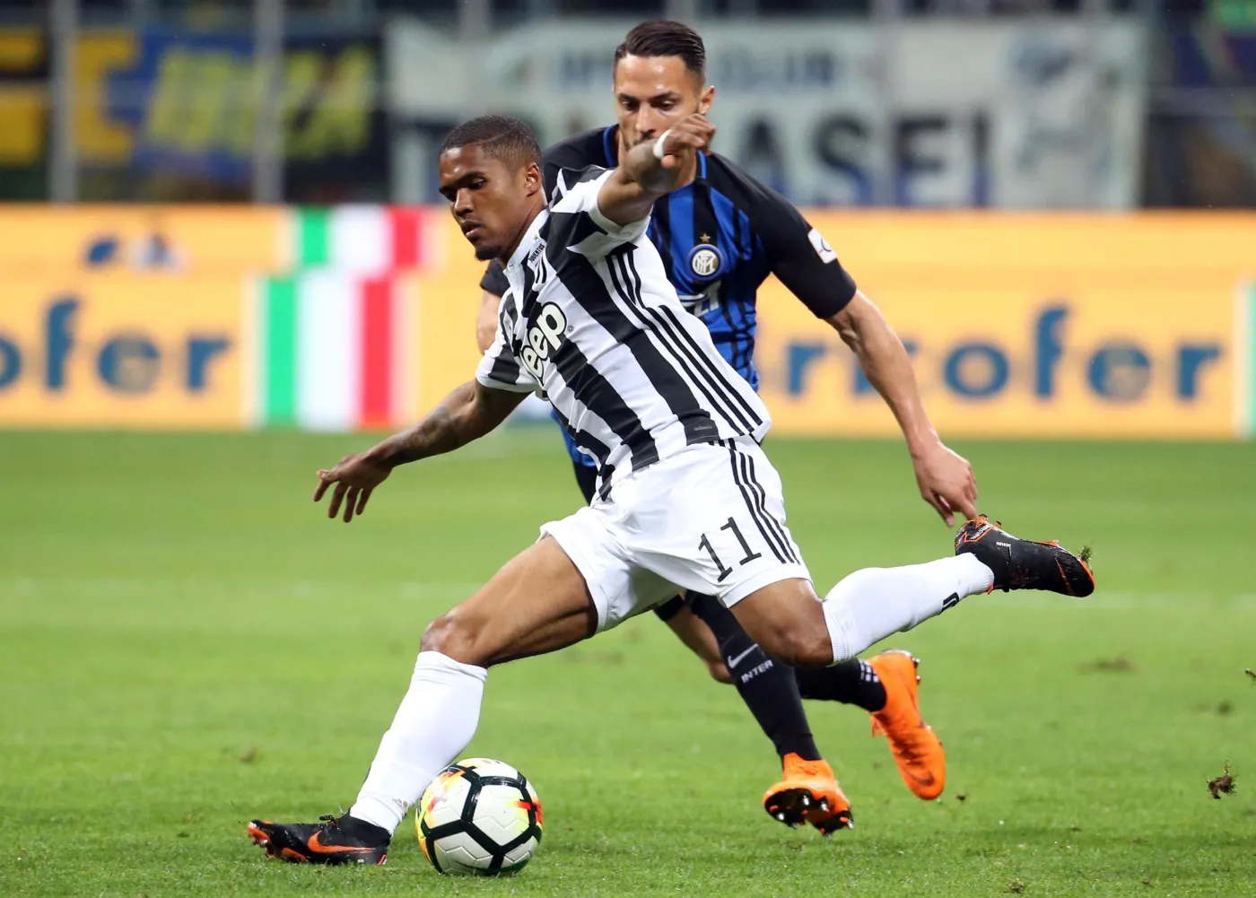 Danilo D'Ambrosio i Douglas Costa