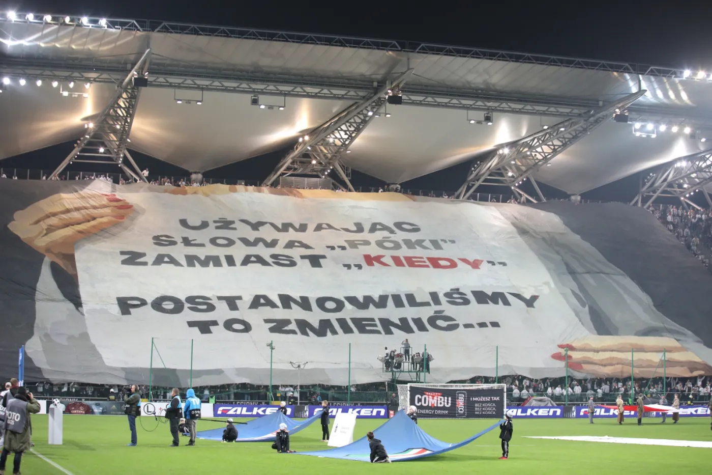 11678439-oprawa-kibicow-legii-warszawa.jpg