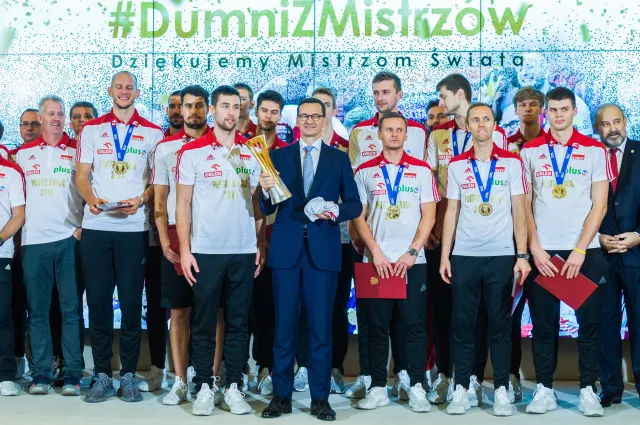 Polscy siatkarze wciąż nie otrzymali pieniędzy, które obiecał im premier Mateusz Morawiecki