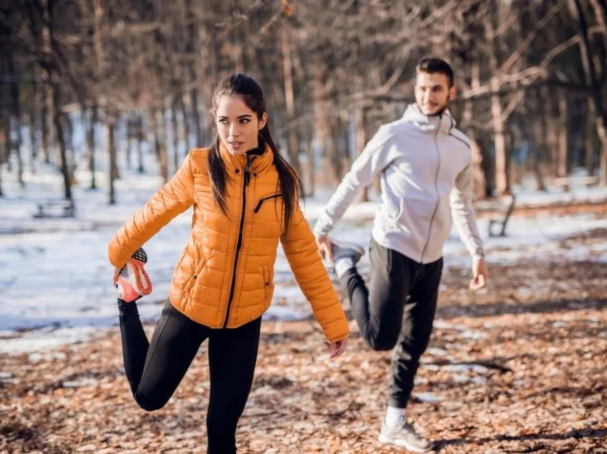 Przechytyrzyć jesień i zimę! Skuteczne i proste sposoby na to, by nie przytyć w "gorszych" miesiącach w roku