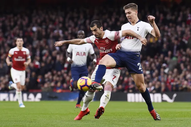 Liga angielska: Arsenal lepszy w derbach od Tottenhamu. "The Reds" rządzą w Liverpoolu