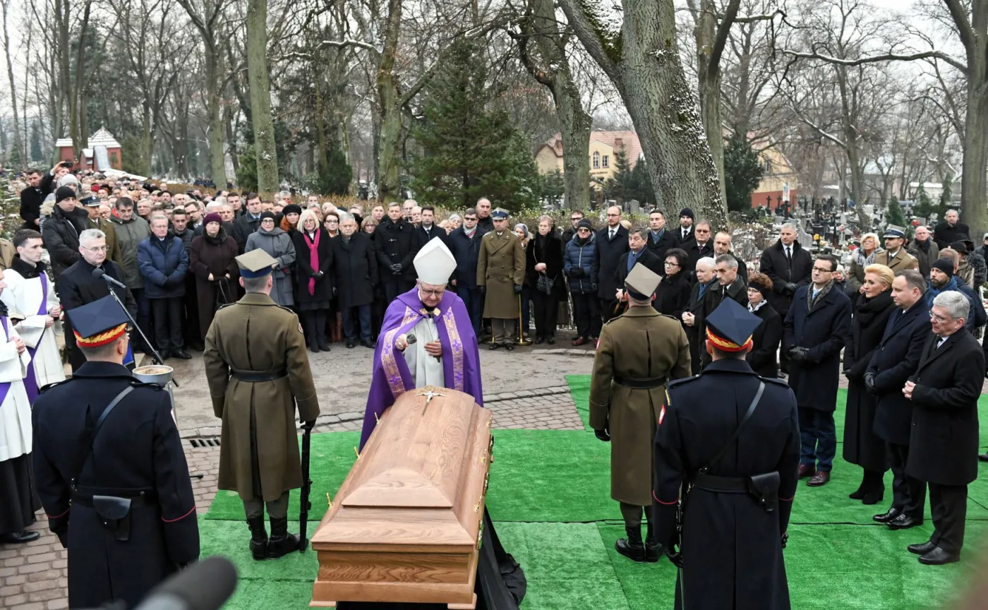 11893366-pogrzeb-jolanty-szczypinskiej.jpg