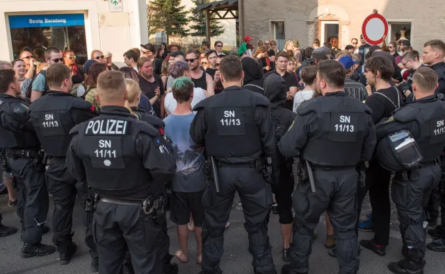 W Niemczech coraz goręcej. "Migracja to matka wszystkich politycznych problemów"