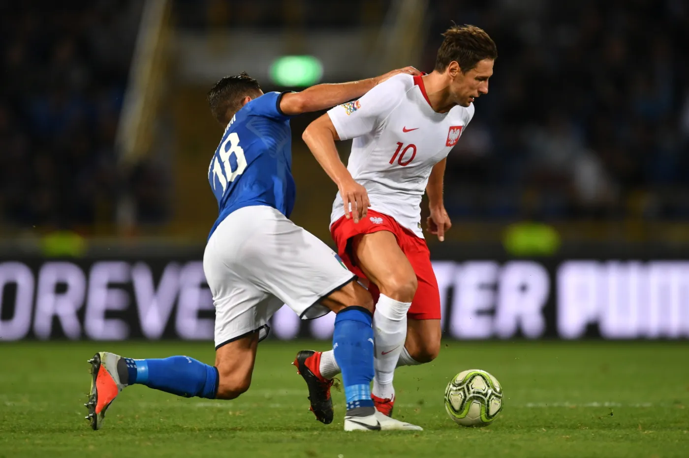 11393844-grzegorz-krychowiak-p-i-roberto.jpg