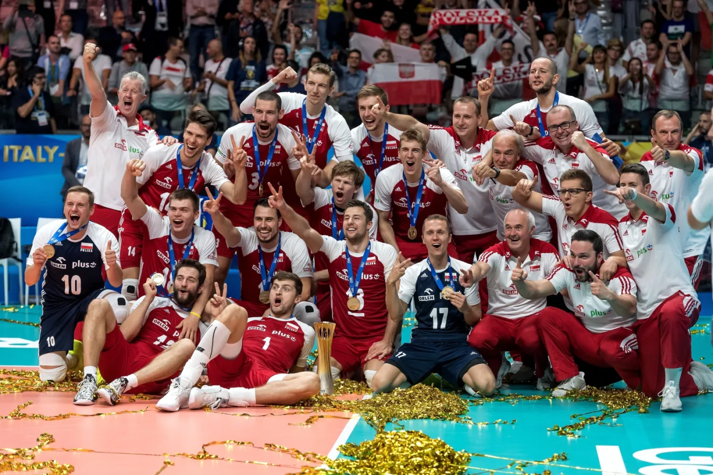 11509032-siatkarska-reprezentacja-polski.jpg