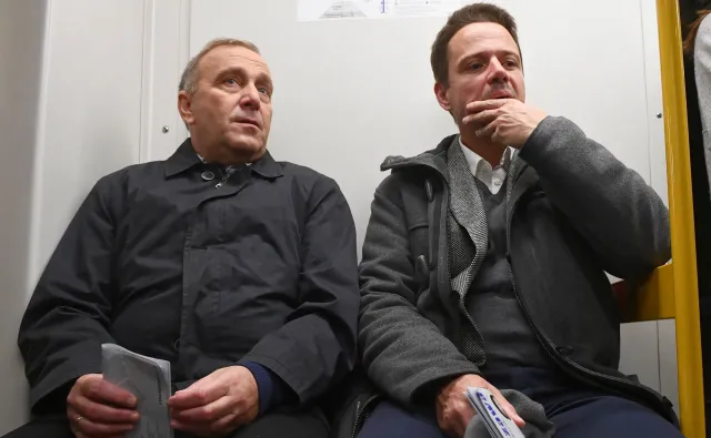 Sekstaśma ze Schetyną i Trzaskowskim? Poirytowany lider PO: Nie byłem z Rafałem w hotelu w Karpaczu ani w innych hotelach