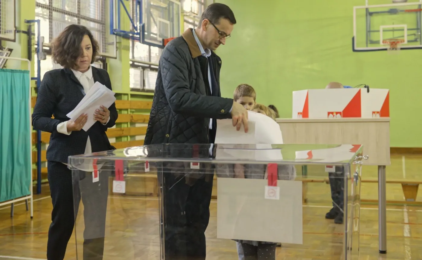 11613144-premier-mateusz-morawiecki-wraz.jpg