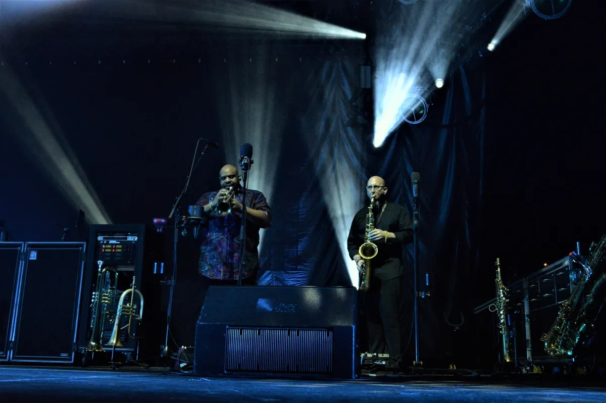 12223244-rashawn-ross-oraz-jeff-coffin.jpg