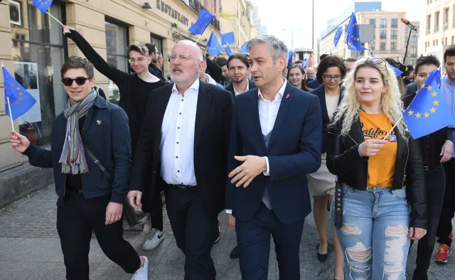 Timmermans: Nikt nigdy Polski z tej europejskiej rodziny nie wyprowadzi. Obiecuję to wam