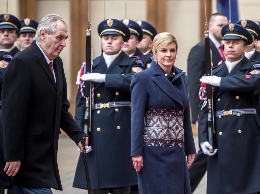 12262049-kolinda-grabar-kitarovic-milos.jpg