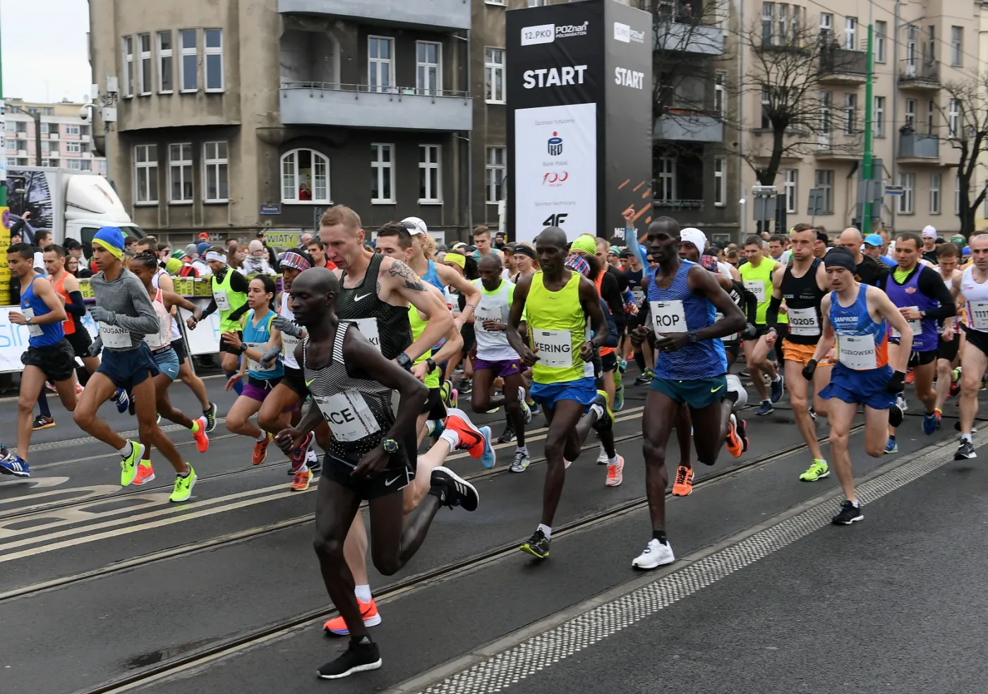 Zmarł jeden z uczestników poznańskiego półmaratonu. Mężczyzna zasłabł kilometr przed metą