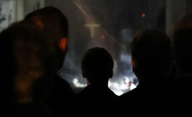 Francuskie media o pożarze Notre Dame: Nasza Historia w popiołach