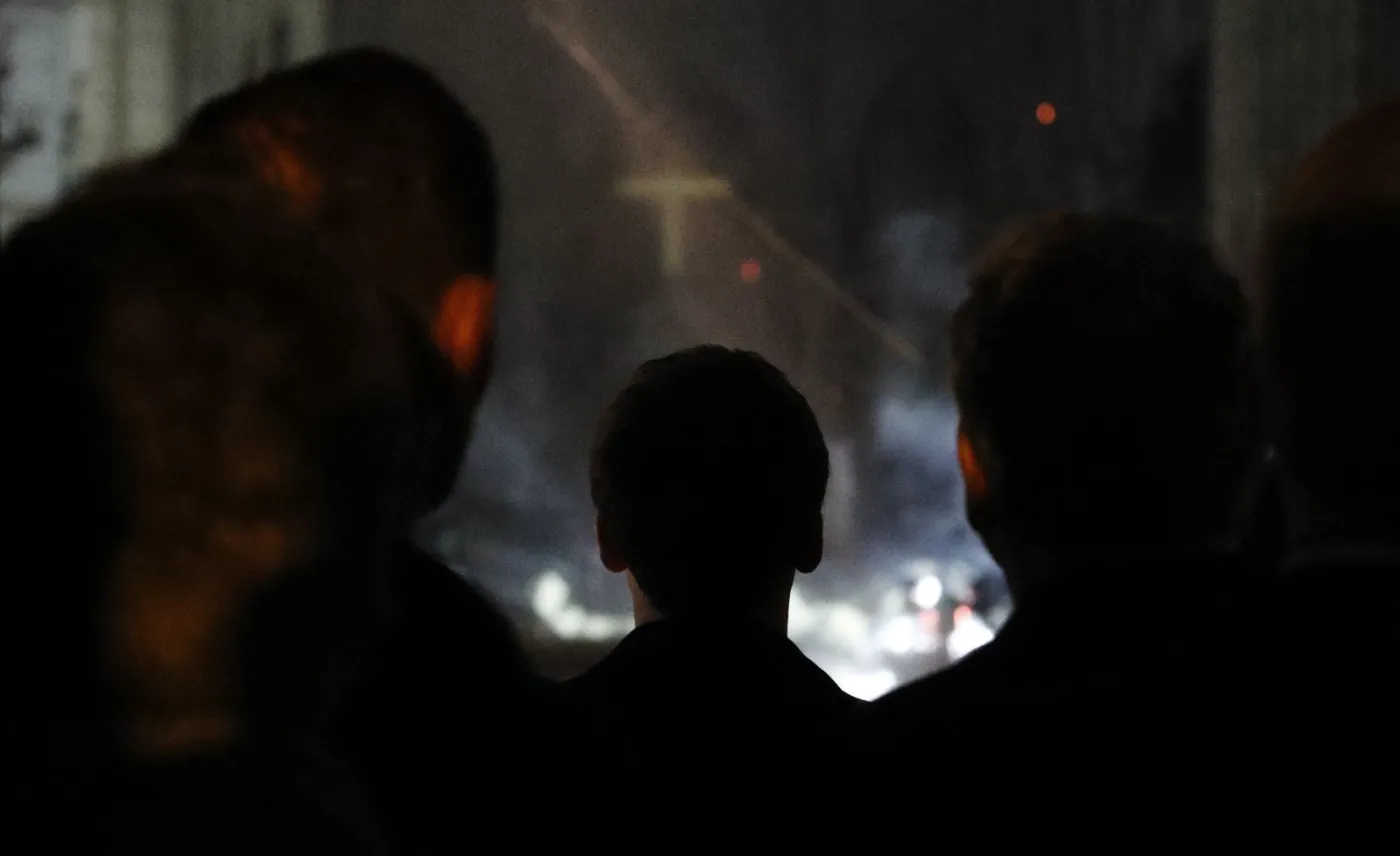 Pożar katedry Notre Dame. Paryż przeżywa najazd turystów