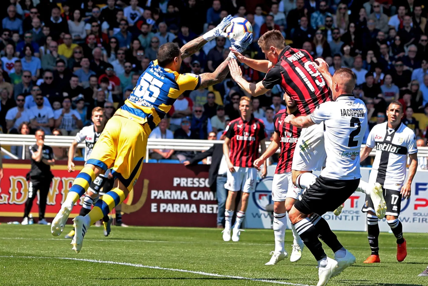 Piątek nie pokonał bramkarza beniaminka. AC Milan tyko zremisował z Parmą