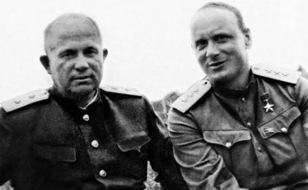 O włos od bratniej pomocy. Dlaczego rajd czołgów na Warszawę w 1956 r. został wstrzymany?