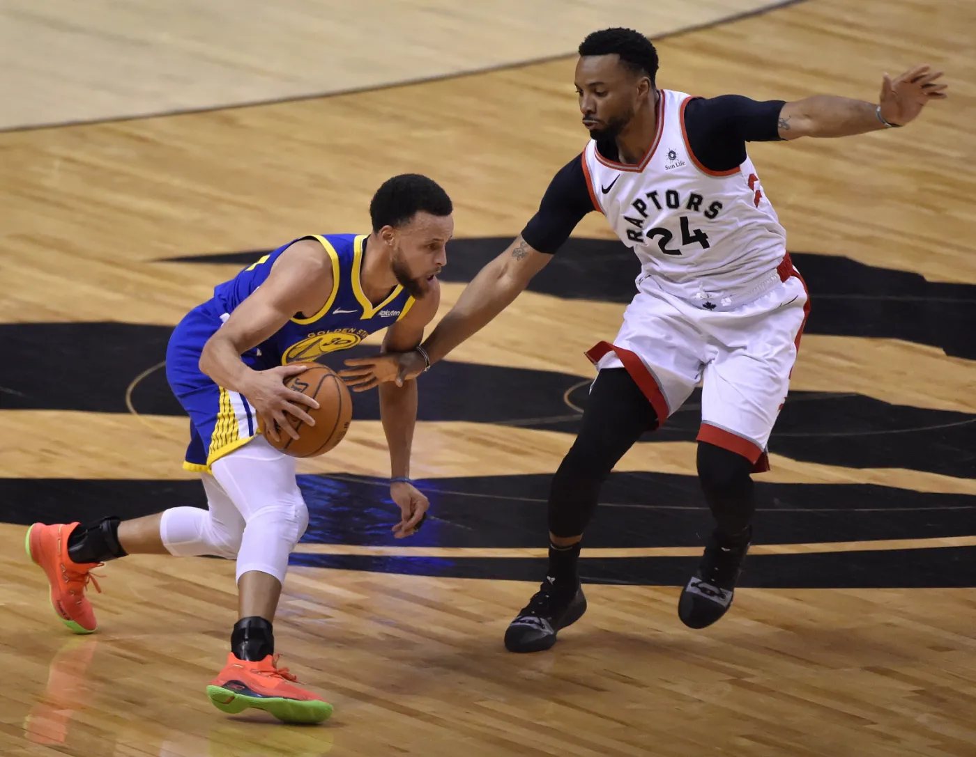 Stephen Curry i Norman Powell