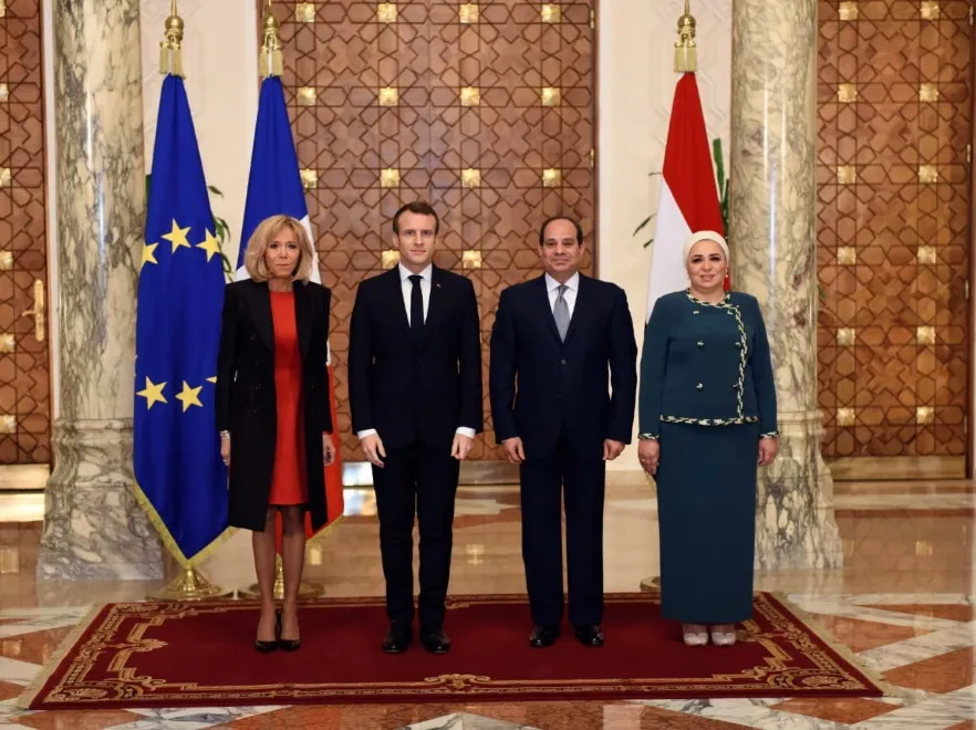 12100684-brigitte-macron-emmanuel-macron.jpg