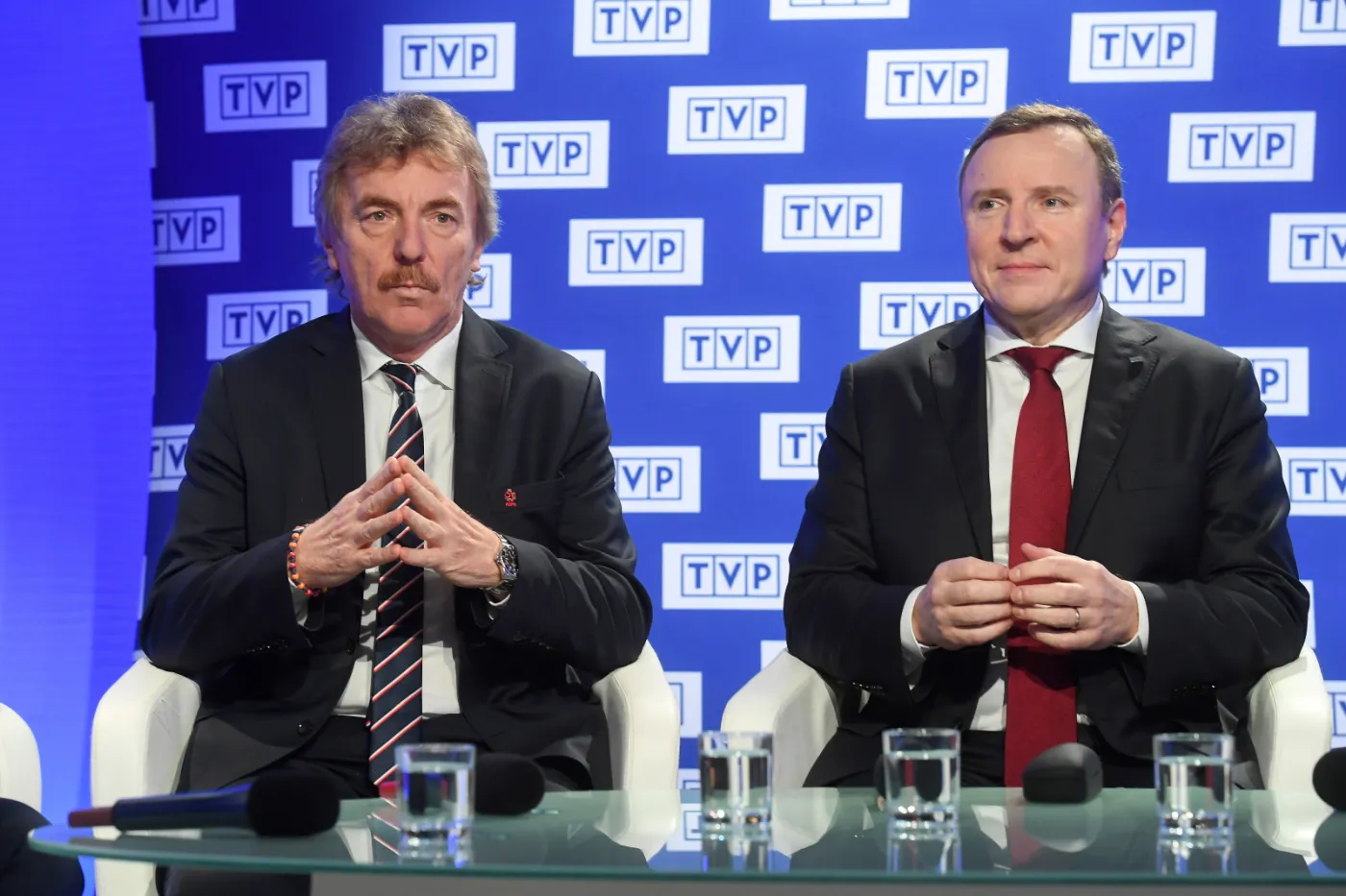 Prezes PZPN Zbigniew Boniek (L) i prezes TVP Jacek Kurski (P)