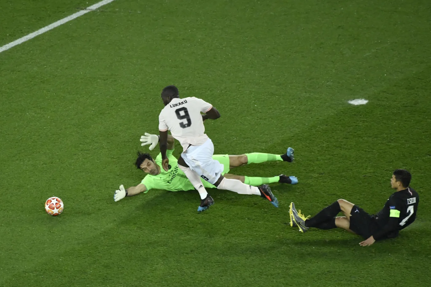 Romelu Lukaku i Gianluigi Buffon