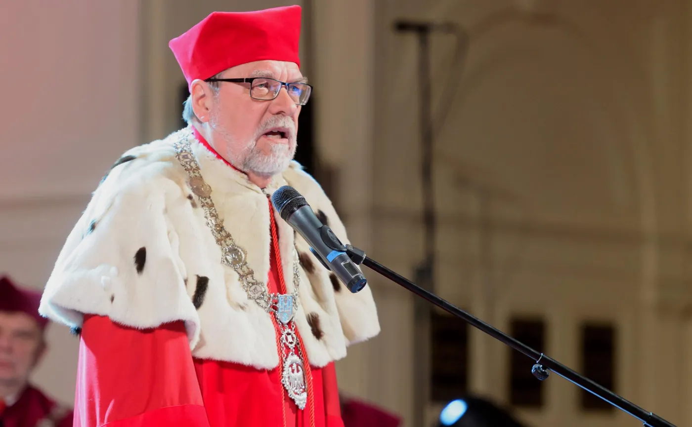 Rektor UAM: Hierarchowie Kościoła w sporach wokół LGBT używają mowy nienawiści