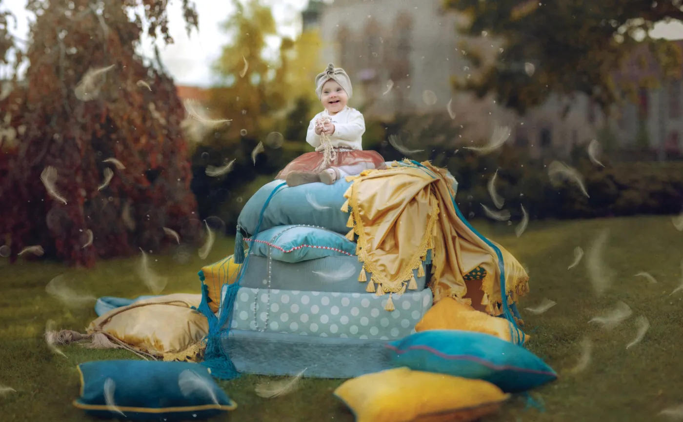 "Nie jestem z innej bajki". Nietypowa wystawa z udziałem dzieci z zespołem Downa w Poznaniu [FOTO]