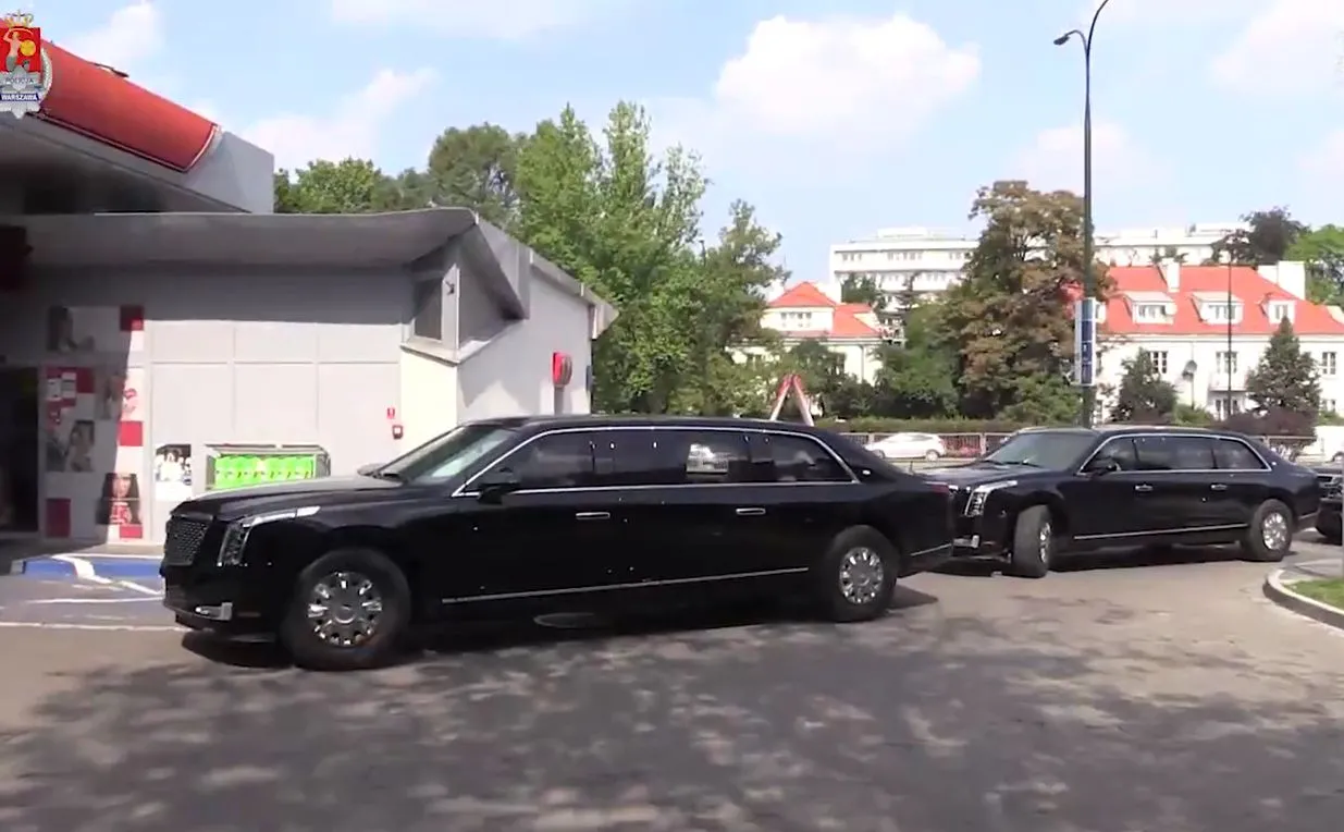 Bestie tankują na Orlenie w Warszawie