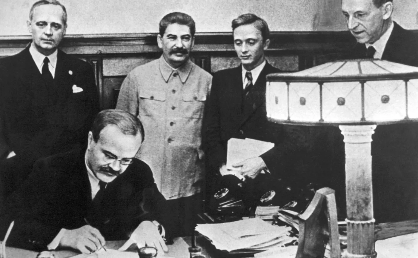 Rosja publikuje DOKUMENTY o II wojnie dotyczące Polski. "Zmieniają całkowicie wyobrażenia o pakcie Ribbentrop-Mołotow"