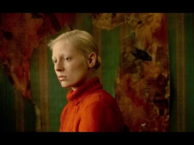 Kadr z filmu "Wysoka dziewczyna"