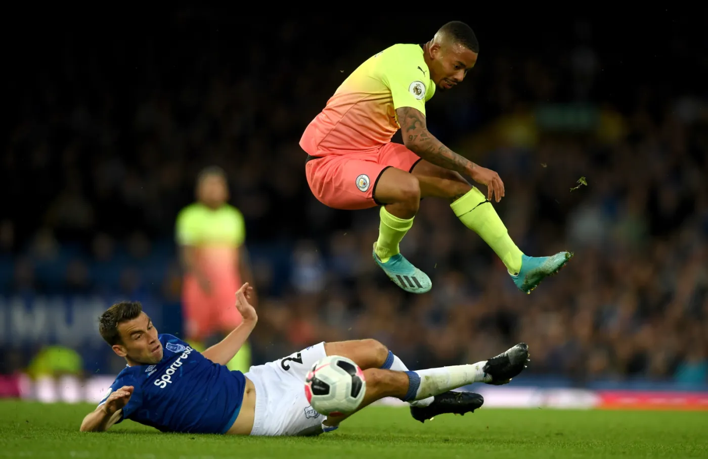 Seamus Coleman i Gabriel Jesus