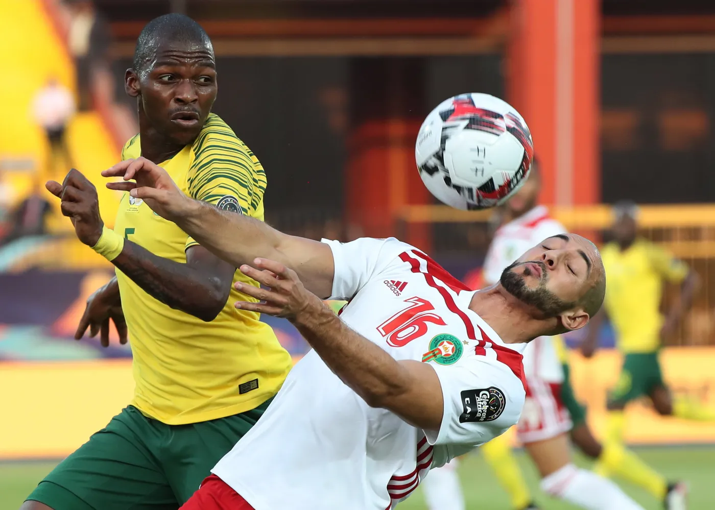 Nordine Amrabat i Thamsanqa Mkhize