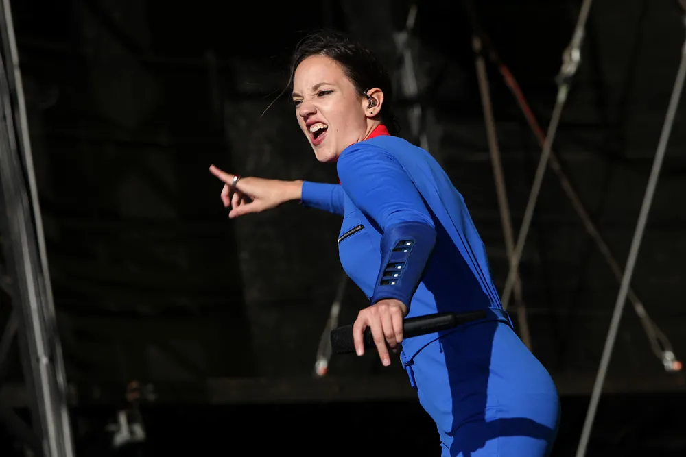 12440624-jain-na-festiwalu-open-er-2019.jpg