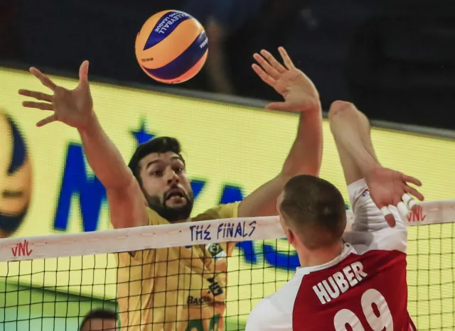 Polscy siatkarze w rezerwowym składzie pokonali wielką Brazylię w pierwszym meczu Final Six!