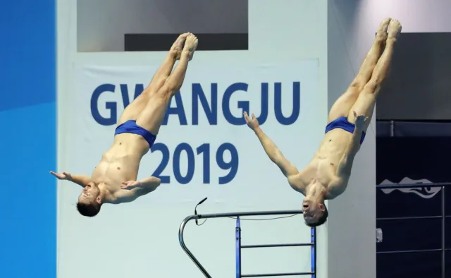 MŚ w pływaniu: Kacper Lesiak ósmy w skokach z trampoliny 1-metrowej