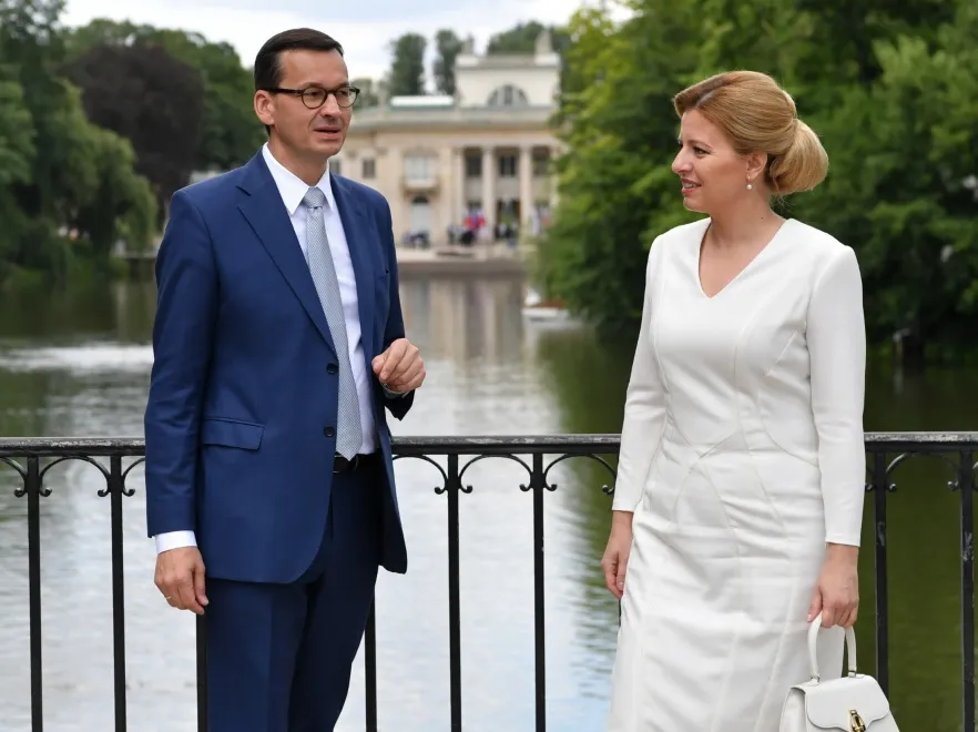 "Sesja ślubna, a nie poważna polityka". Kaja Godek krytykuje stylizację prezydent Słowacji z wizyty w Polsce. FOTO