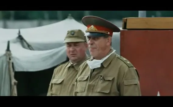 kadr z rosyjskiego serialu "Czarnobyl"