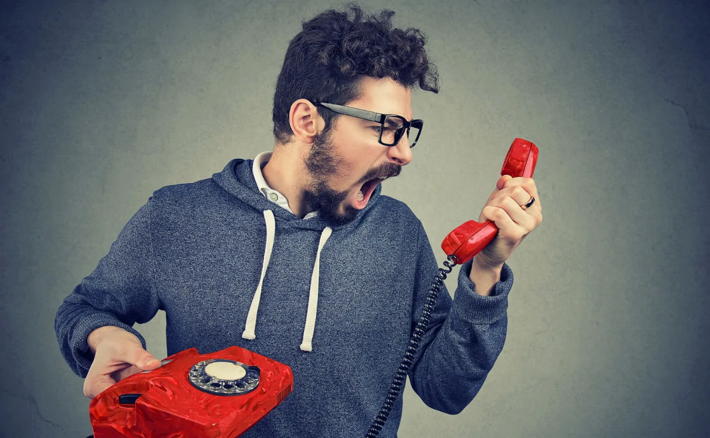 Skazani na podnoszenie słuchawki. Nieskuteczna walka państwa z telemarketerami