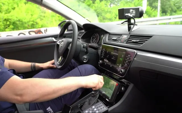 Skoda Superb dla policji wygrała z BMW. "Nowe auta trafią w ręce doświadczonych policjantów z Grupy SPEED"