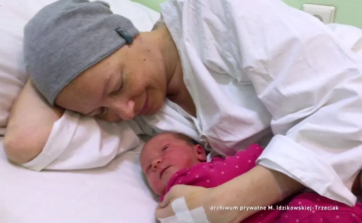 Gdy była w ciąży, usłyszała, że ma raka jajnika. Zaczęła pisać listy do córeczki