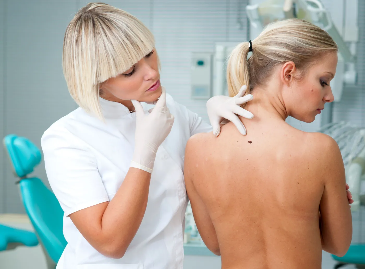 dermatolog badanie skóra czerniak