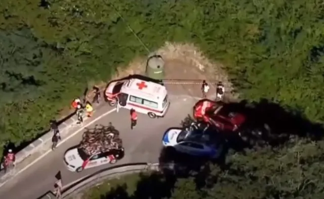 Koszmarny wypadek na trasie wyścigu IL-Lombardia. Evenepoel spadł z wiaduktu