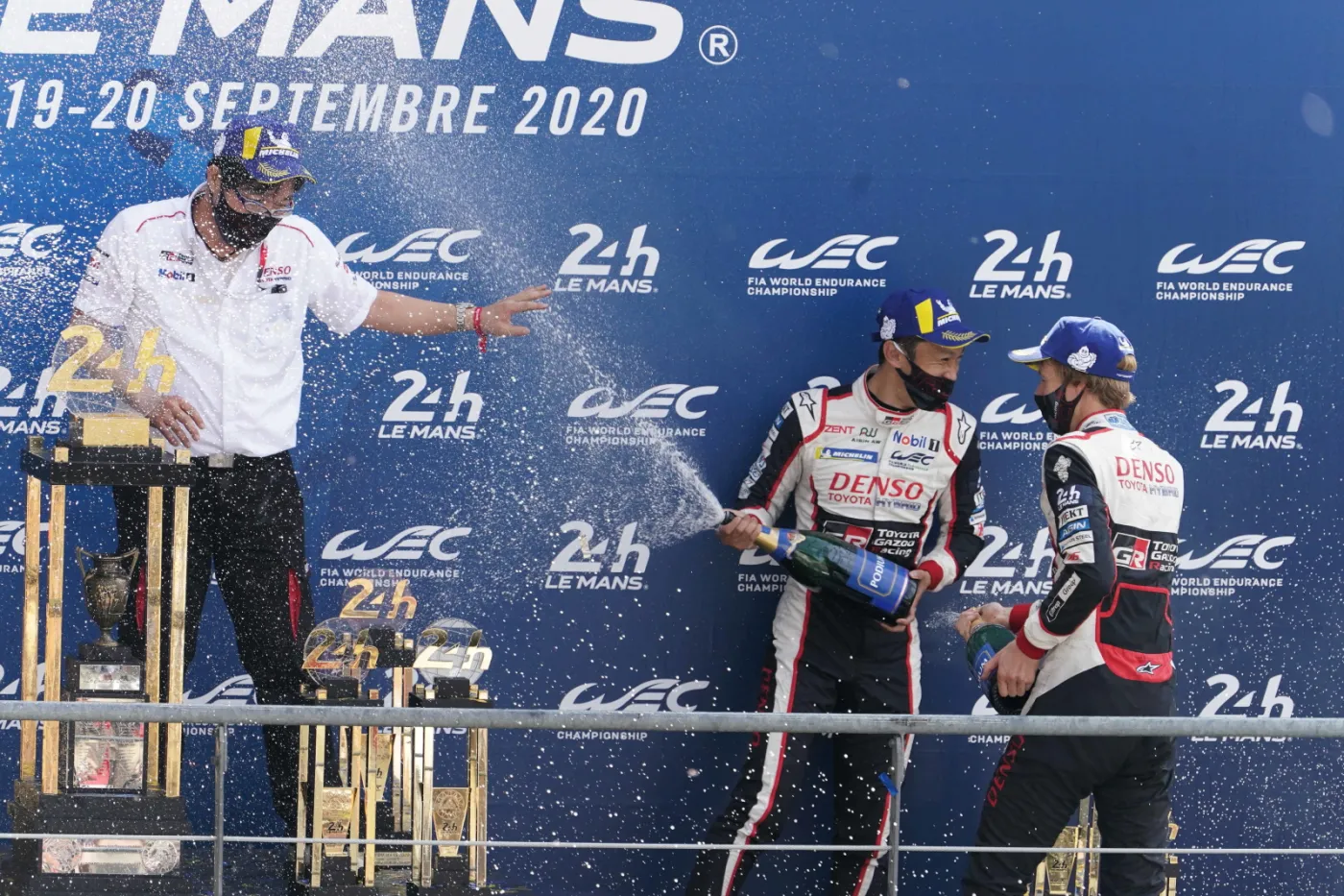 Wyścig  Le Mans: Trzecie z rzędu zwycięstwo Toyoty