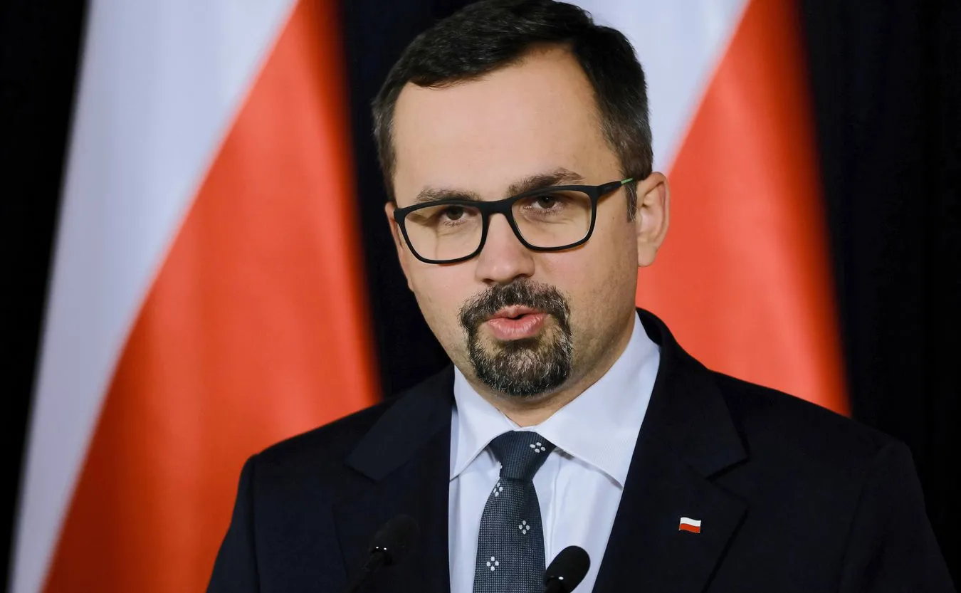 "Nie cała polska turystyka Wyspami Kanaryjskimi stoi". Horała o zakazie lotów do Hiszpanii [WIDEO]