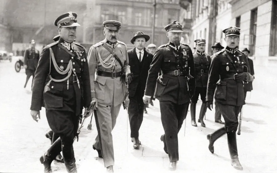Historyk: II RP była krajem z olbrzymimi problemami. Dyktatura Piłsduskiego była jednym z nich
