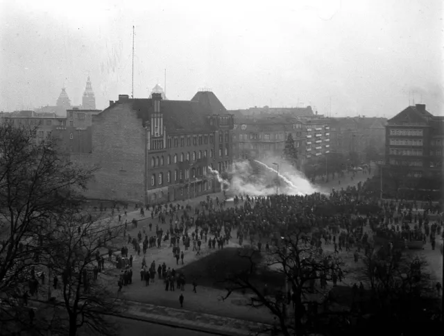 Grudzień '70. 50 lat temu komuniści krwawo stłumili strajki na Wybrzeżu