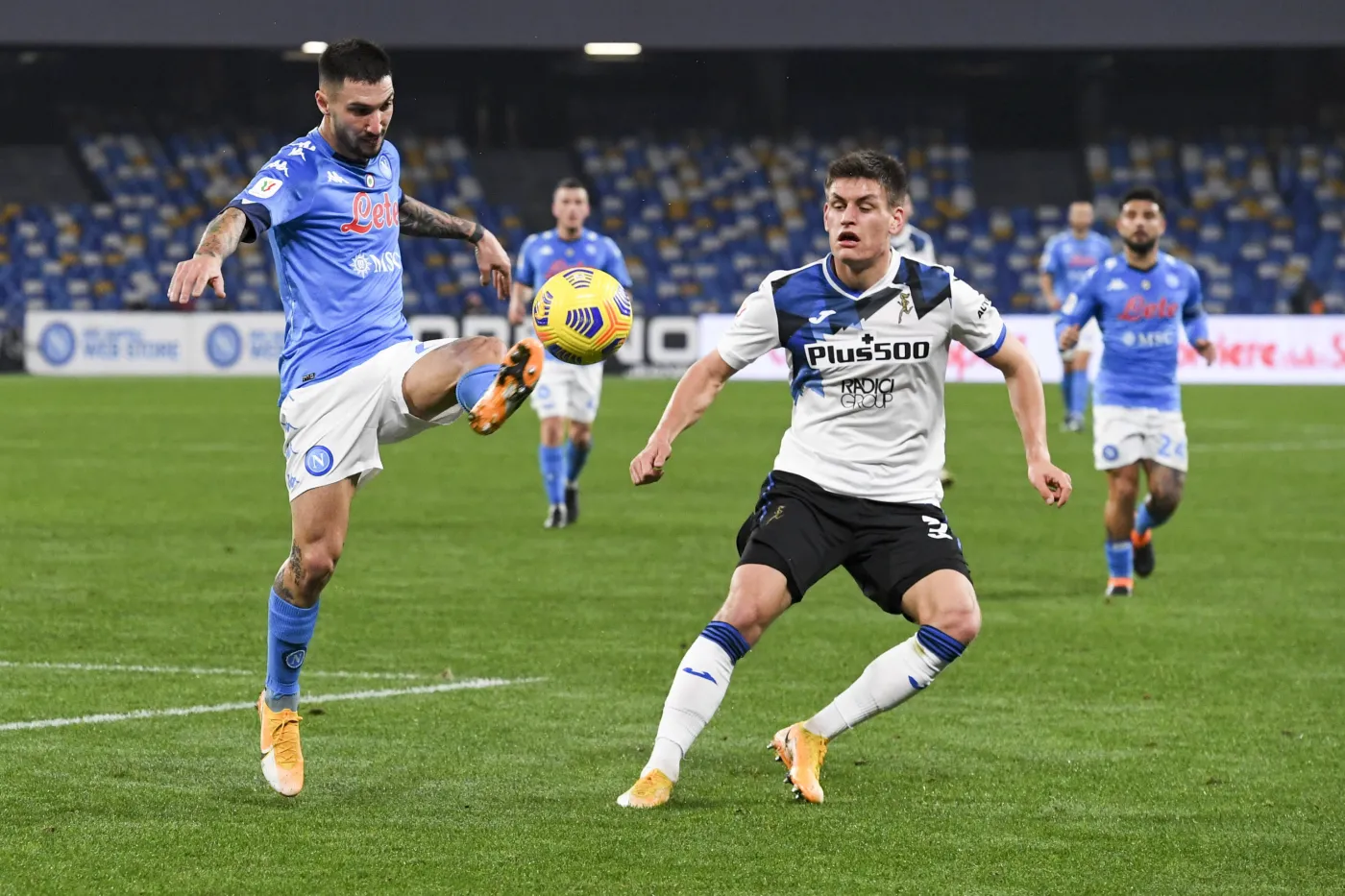 Remis Napoli z Atalantą w półfinale Pucharu Włoch. Zieliński zagrał 20 minut