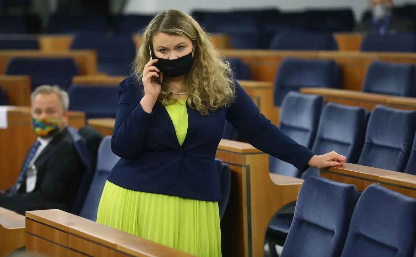 Piekarska: Mój kot pozdrawia kota Kaczyńskiego i pyta co z "piątką dla zwierząt"